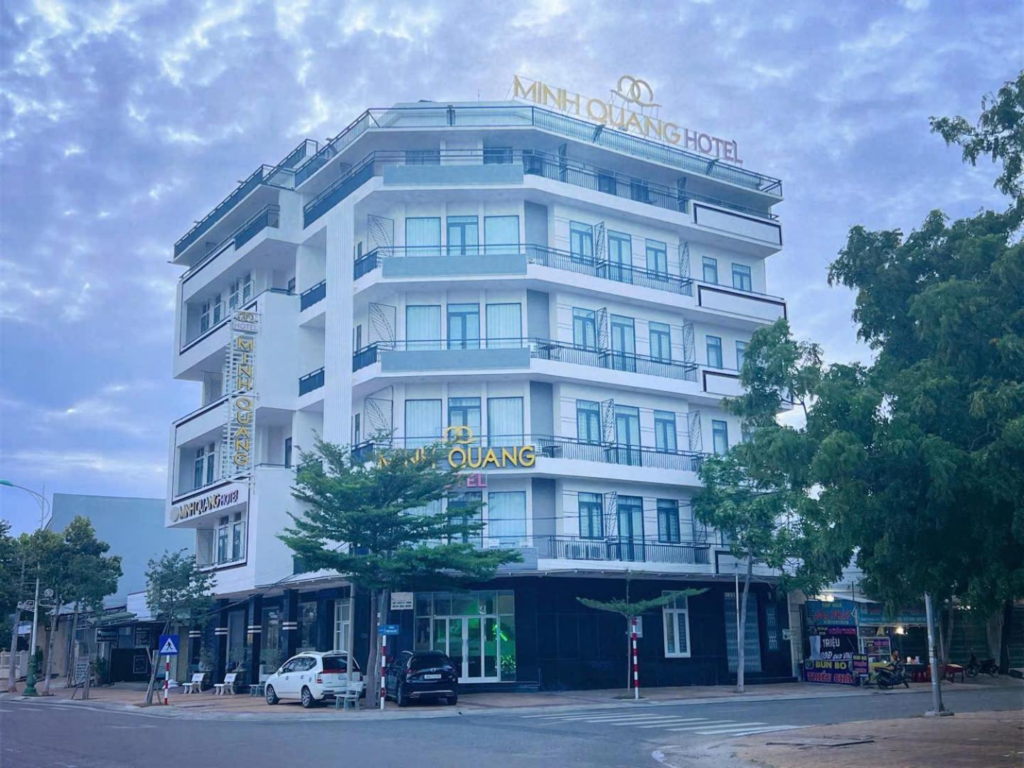 Khach San Minh Quang Hotel Фан Ранг Екстериор снимка
