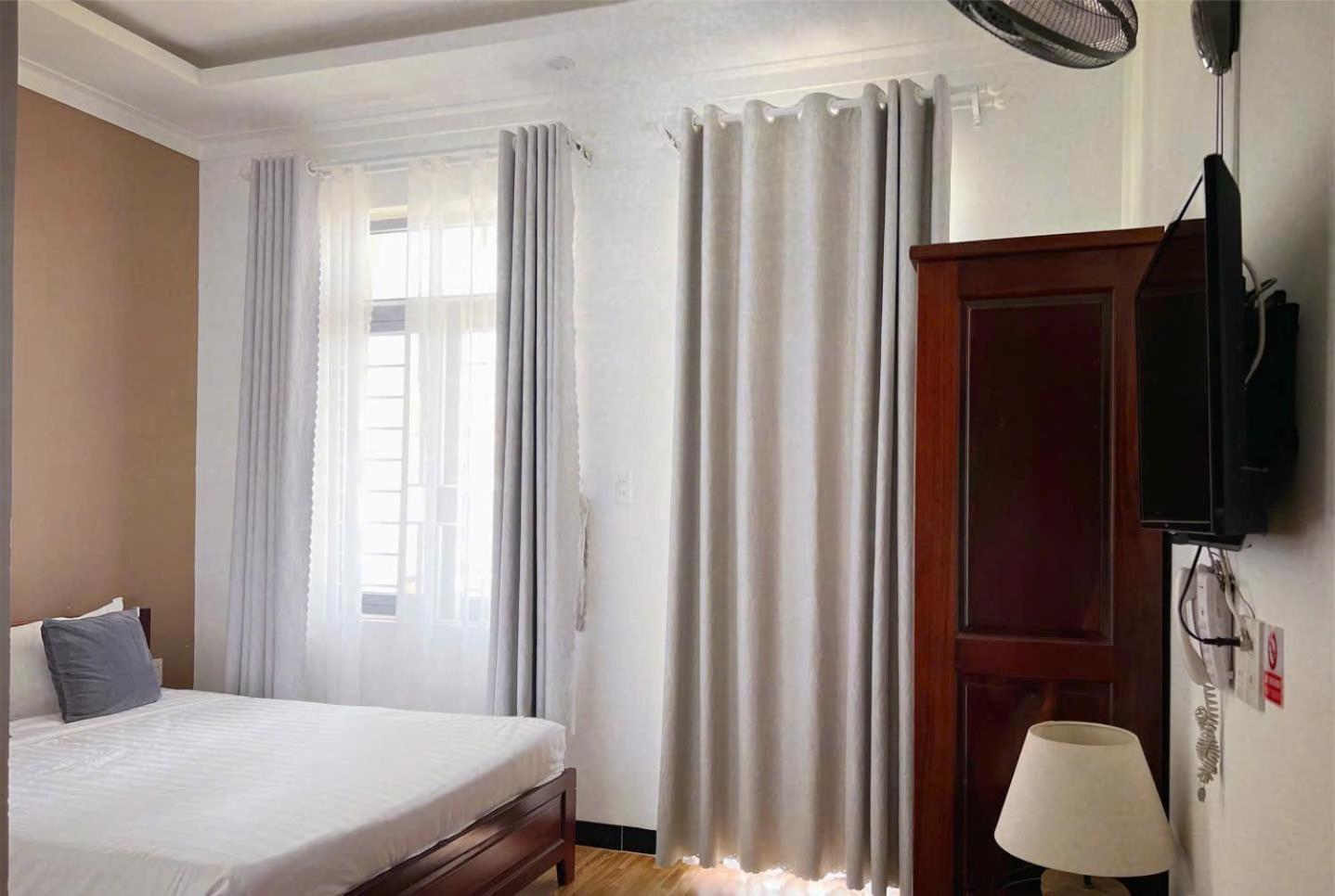 Khach San Minh Quang Hotel Фан Ранг Екстериор снимка